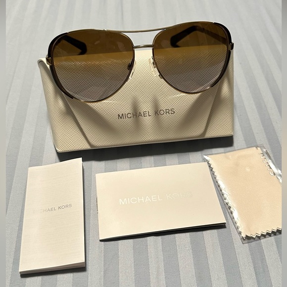 Michael Kors New Sunglasses. Never used. - Picture 1 of 6